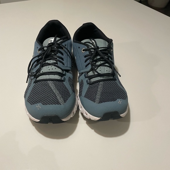 On running - Picture 2 of 7